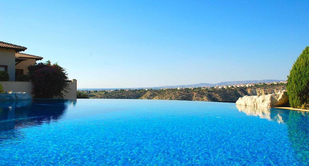 Fantastic Junior Villa Cz02 Salamis With Gorgeous Views, Aphrodite Hills Kouklia Luaran gambar