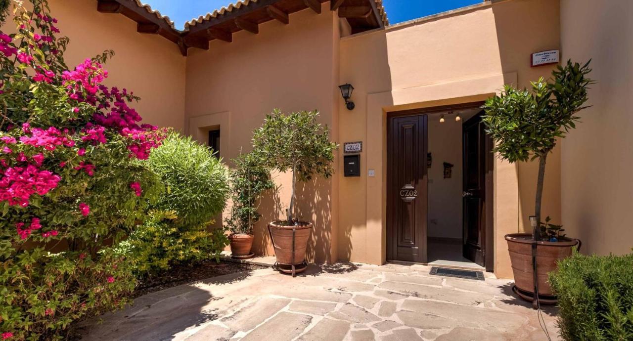Fantastic Junior Villa Cz02 Salamis With Gorgeous Views, Aphrodite Hills Kouklia Luaran gambar