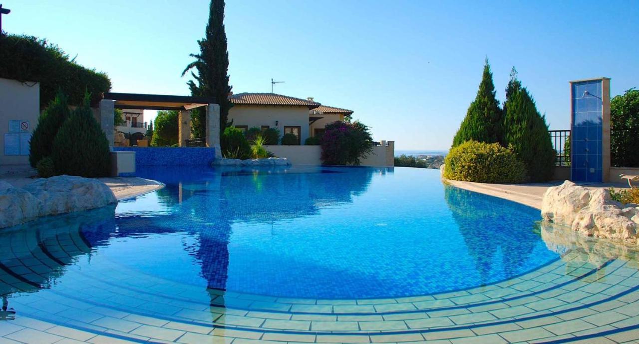 Fantastic Junior Villa Cz02 Salamis With Gorgeous Views, Aphrodite Hills Kouklia Luaran gambar