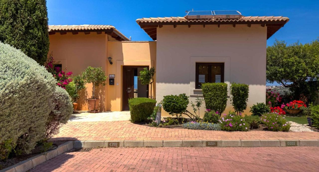Fantastic Junior Villa Cz02 Salamis With Gorgeous Views, Aphrodite Hills Kouklia Luaran gambar