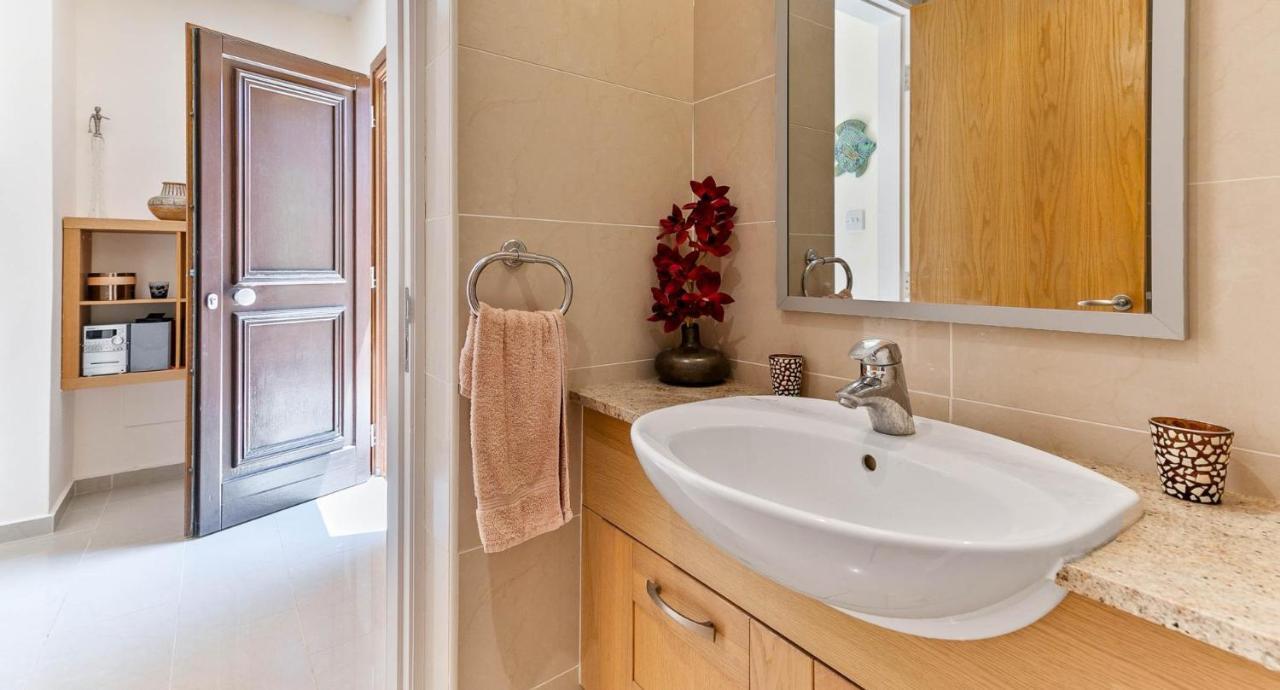 Fantastic Junior Villa Cz02 Salamis With Gorgeous Views, Aphrodite Hills Kouklia Luaran gambar